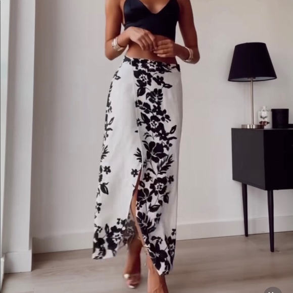 Zara Floral Linen Blended Skirt - Picture 1 of 7